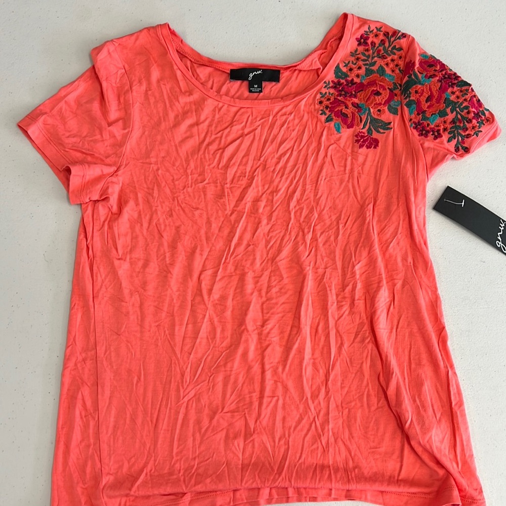 Short sleeve shirt